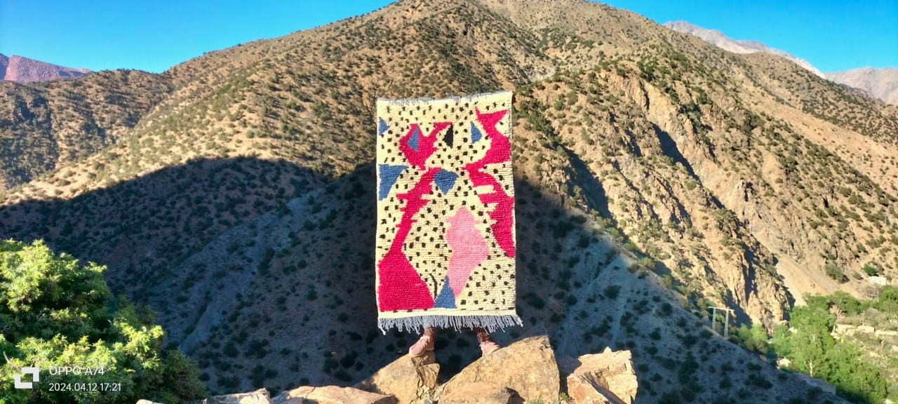 Handmade pileknot rug