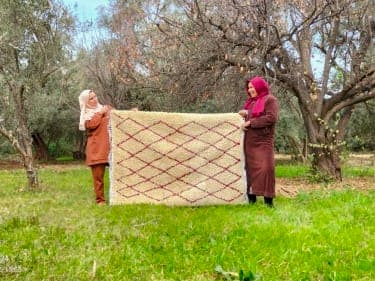 Handmade pileknot rug