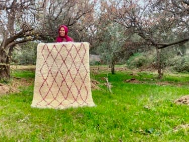 Handmade pileknot rug