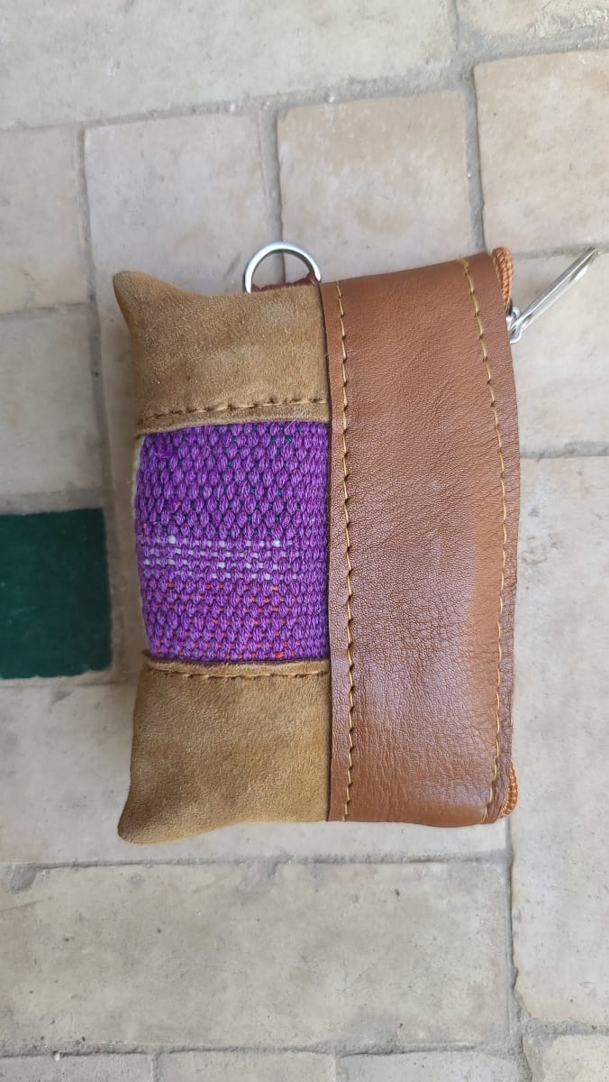   small bag thread and leather Colored Morocco