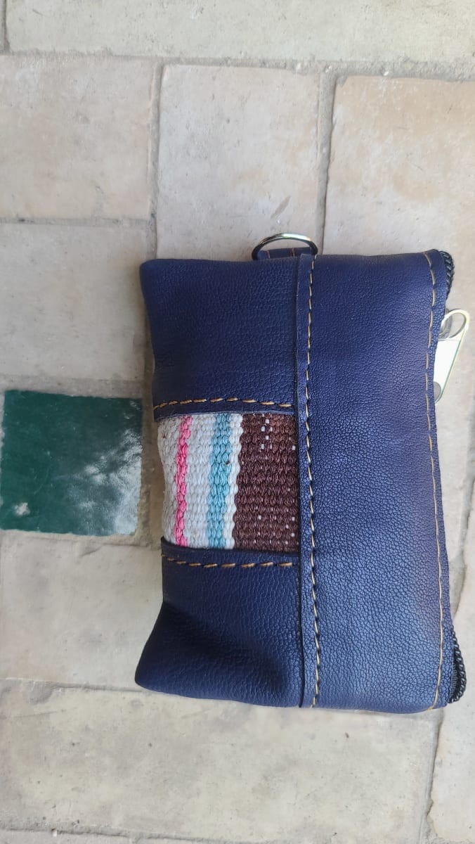   small bag thread and leather Colored Morocco