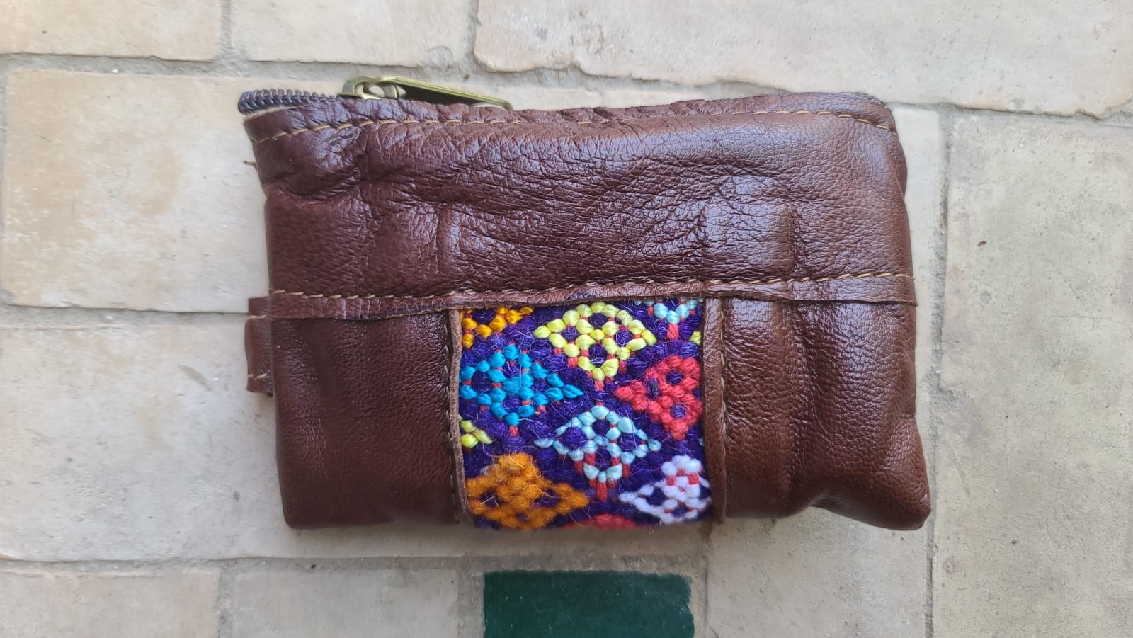   small bag thread and leather Colored Morocco