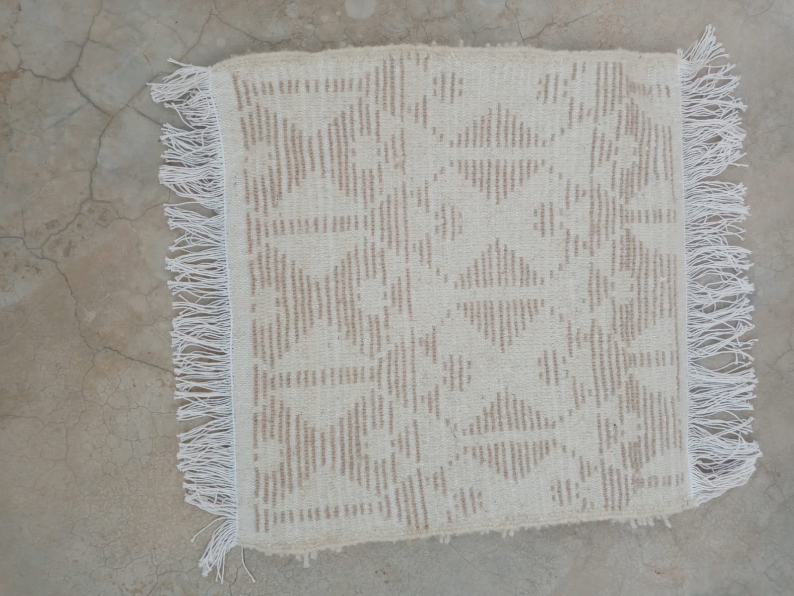  None  Brown, White Morocco