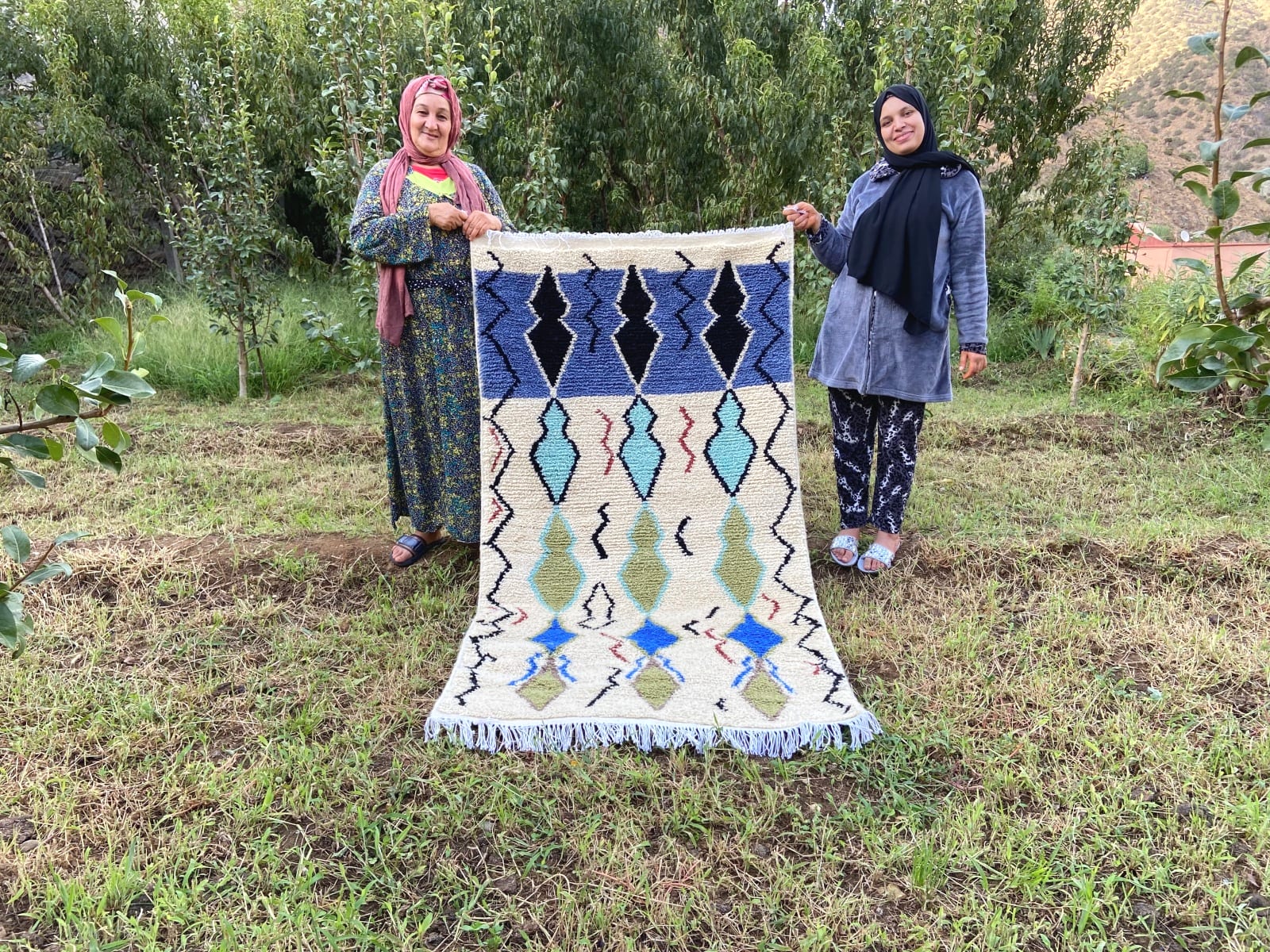Handmade pileknot rug