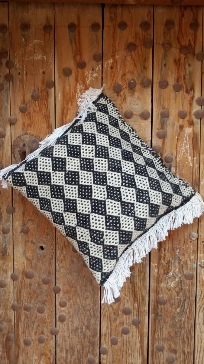 Handmade Pileknot Pillow