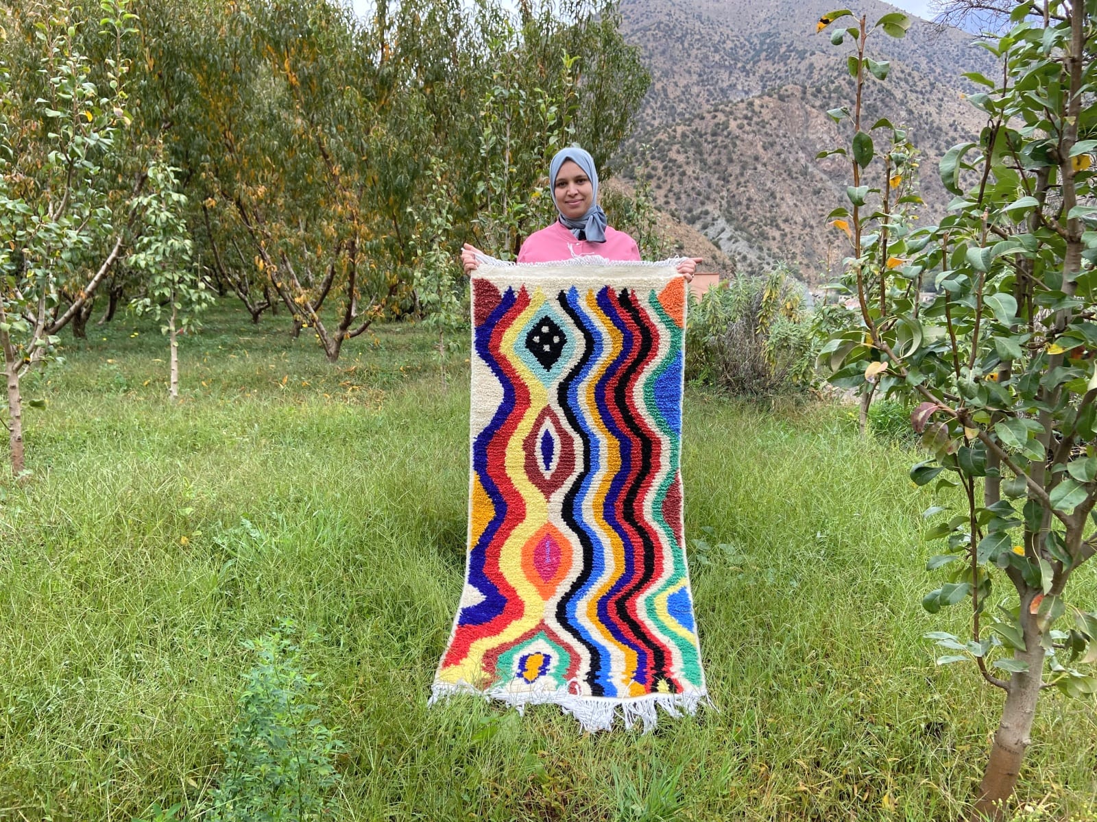 Handmade pileknot rug