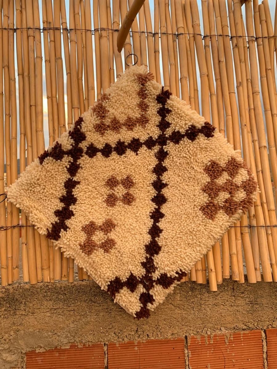 Pillow of wool