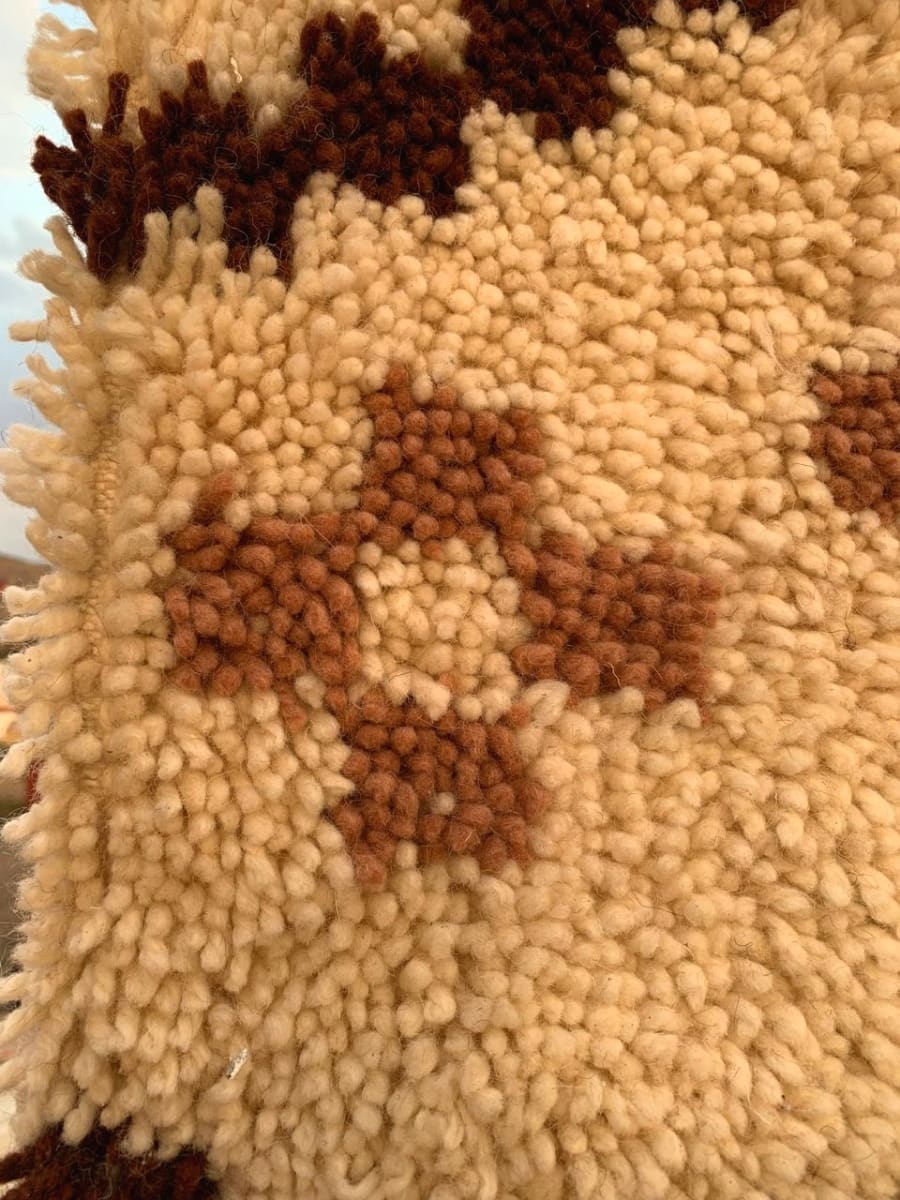 Pillow of wool