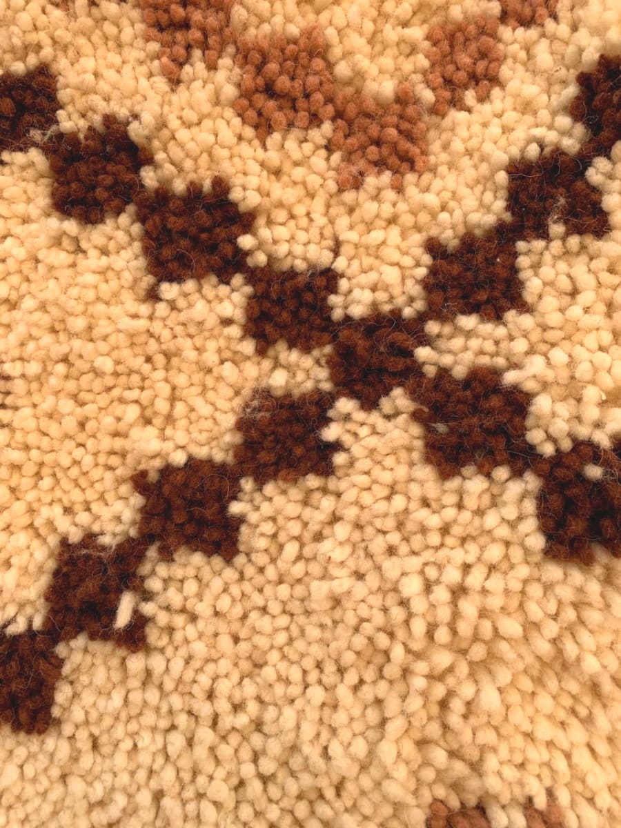 Pillow of wool