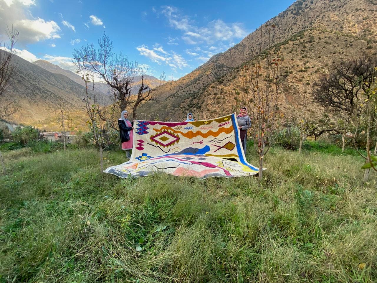 Handmade pileknot rug