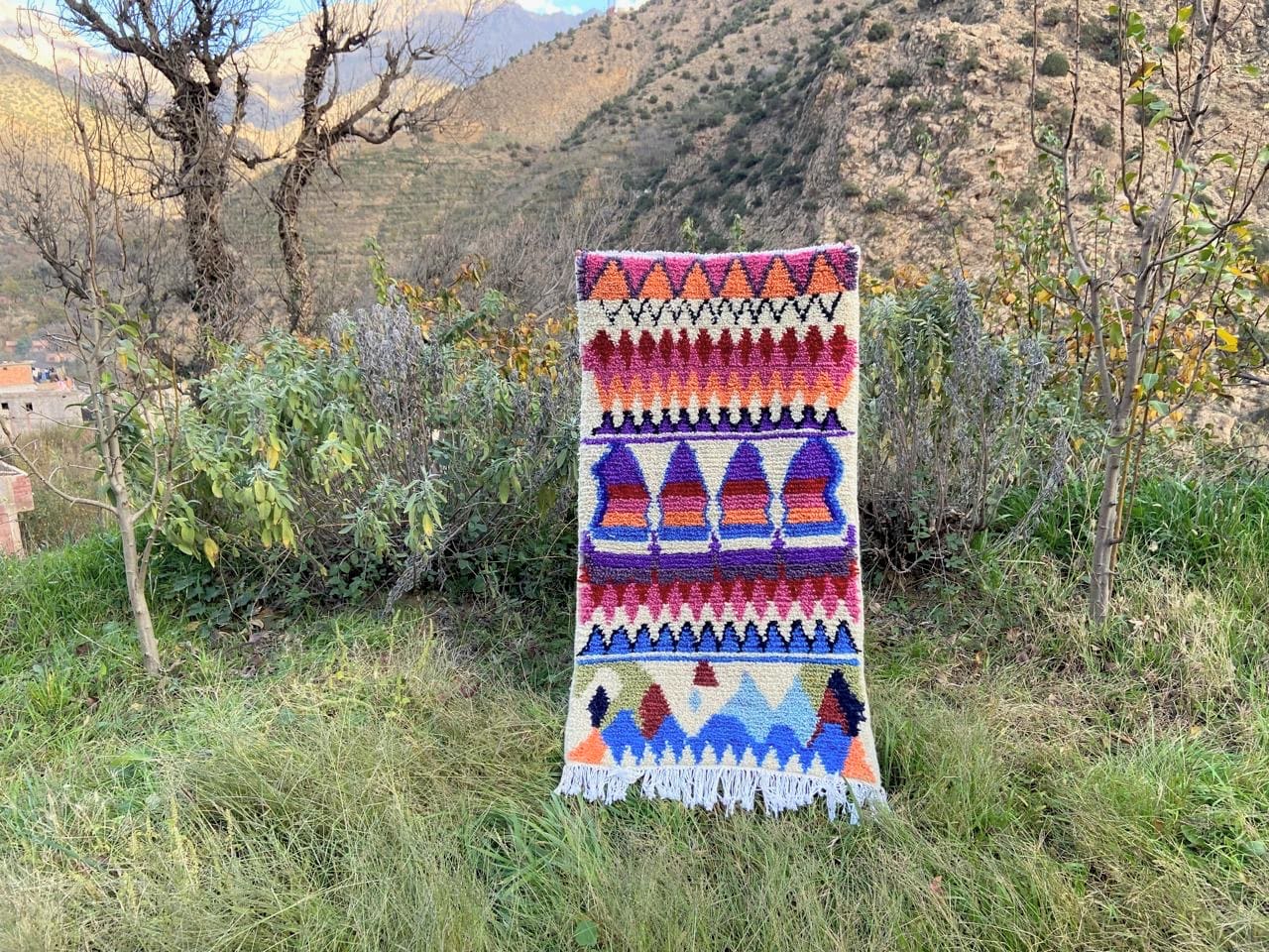 Handmade pileknot rug