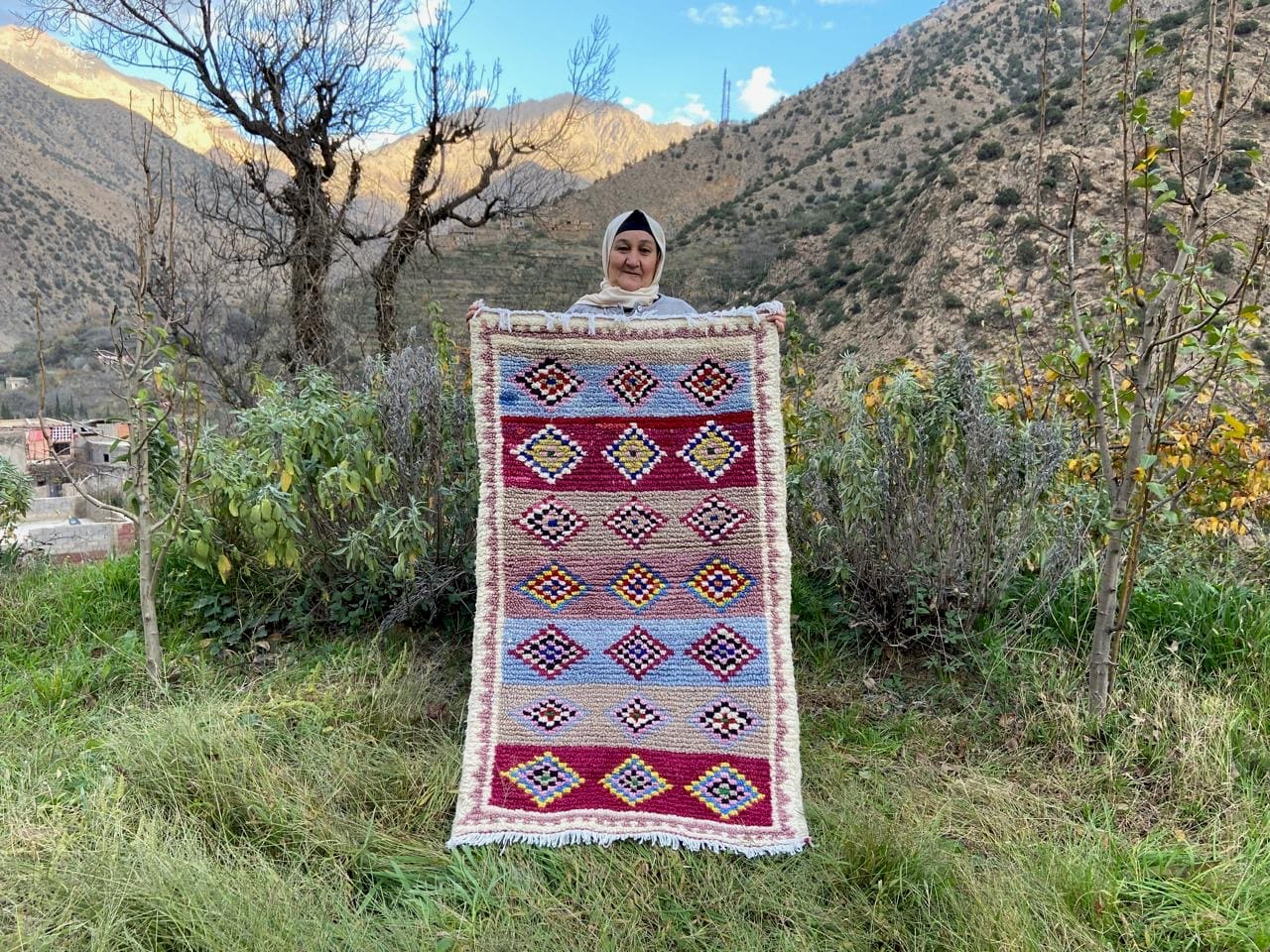 Handmade pileknot rug