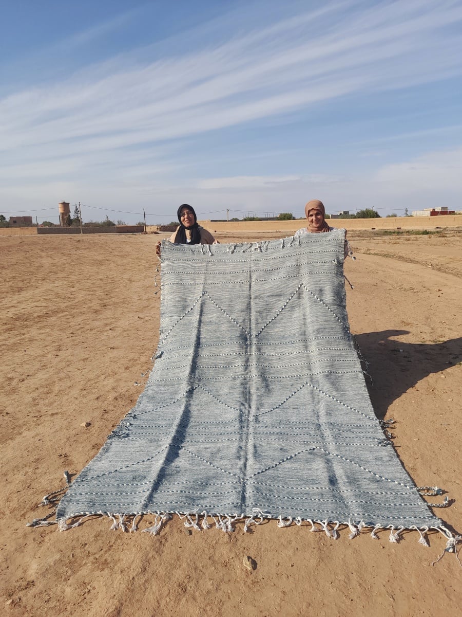 Flatweave  and  Light Blue, White Morocco