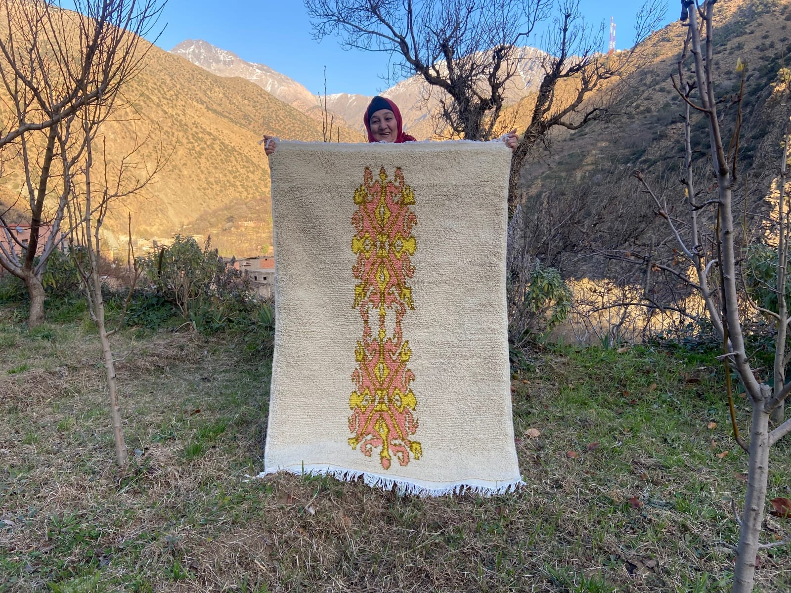Handmade pileknot rug