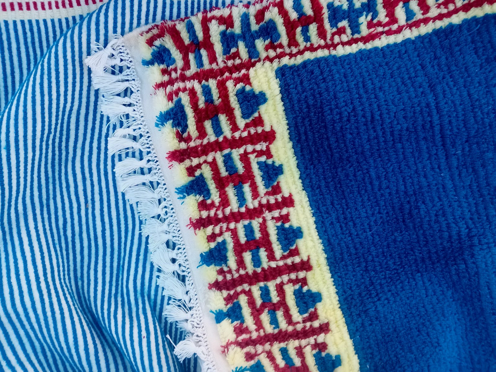  Handmade Rug  Red, Blue Morocco