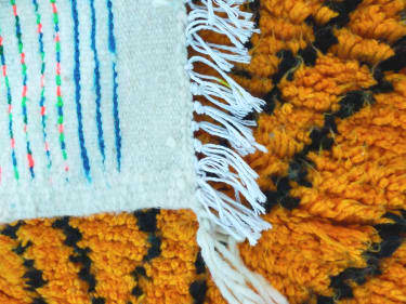 Handmade pileknot rug