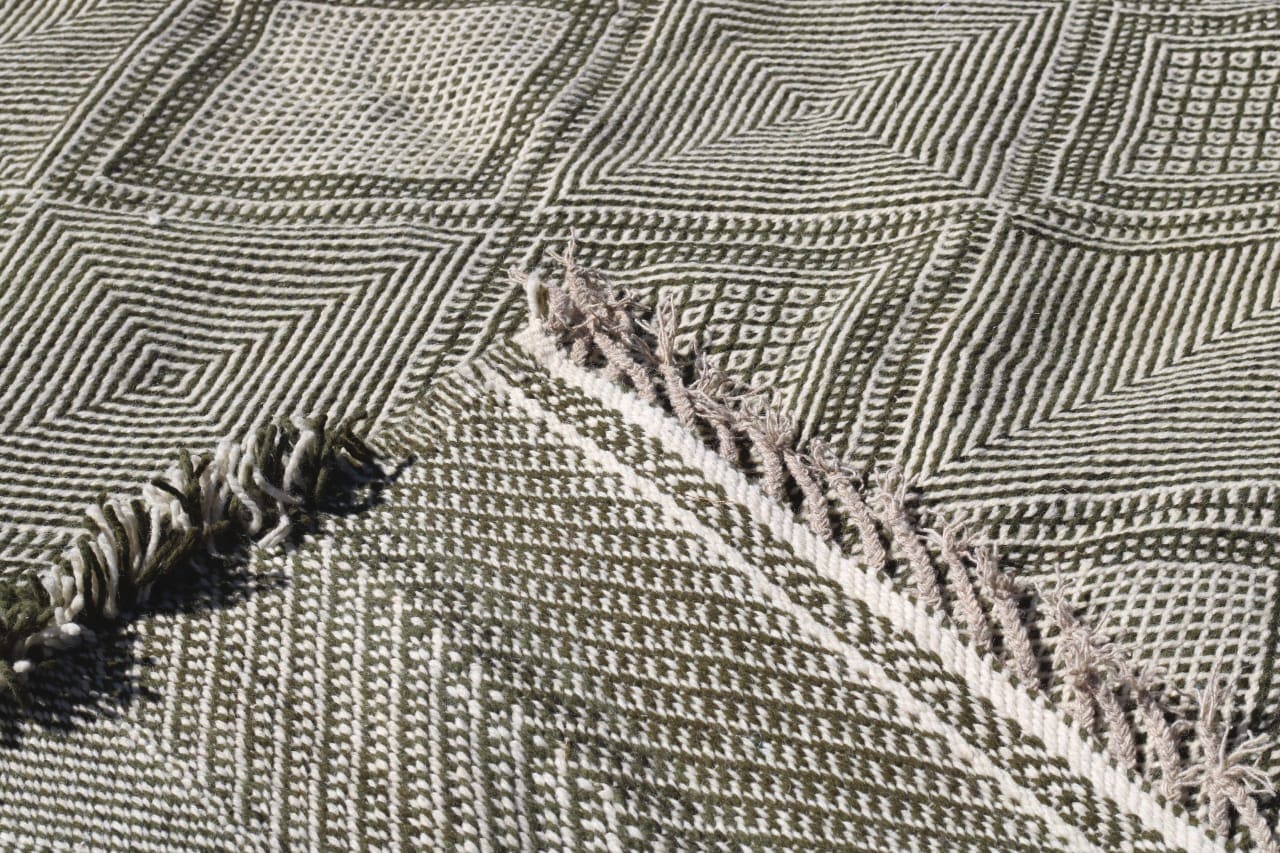  Hanbel  Brown, White Morocco