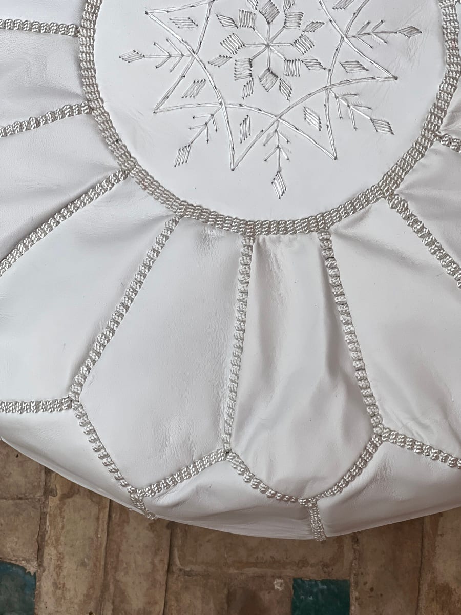  Pouf leather and Sabra silk White Morocco