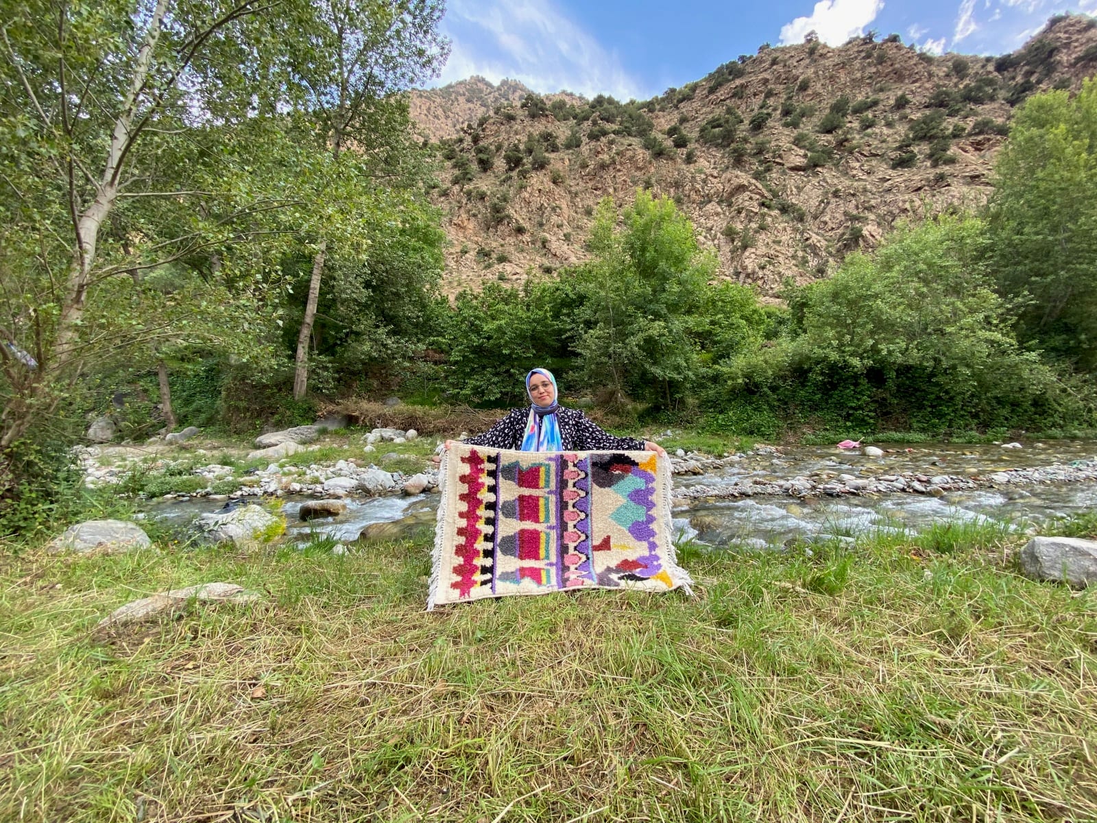 Handmade pileknot rug