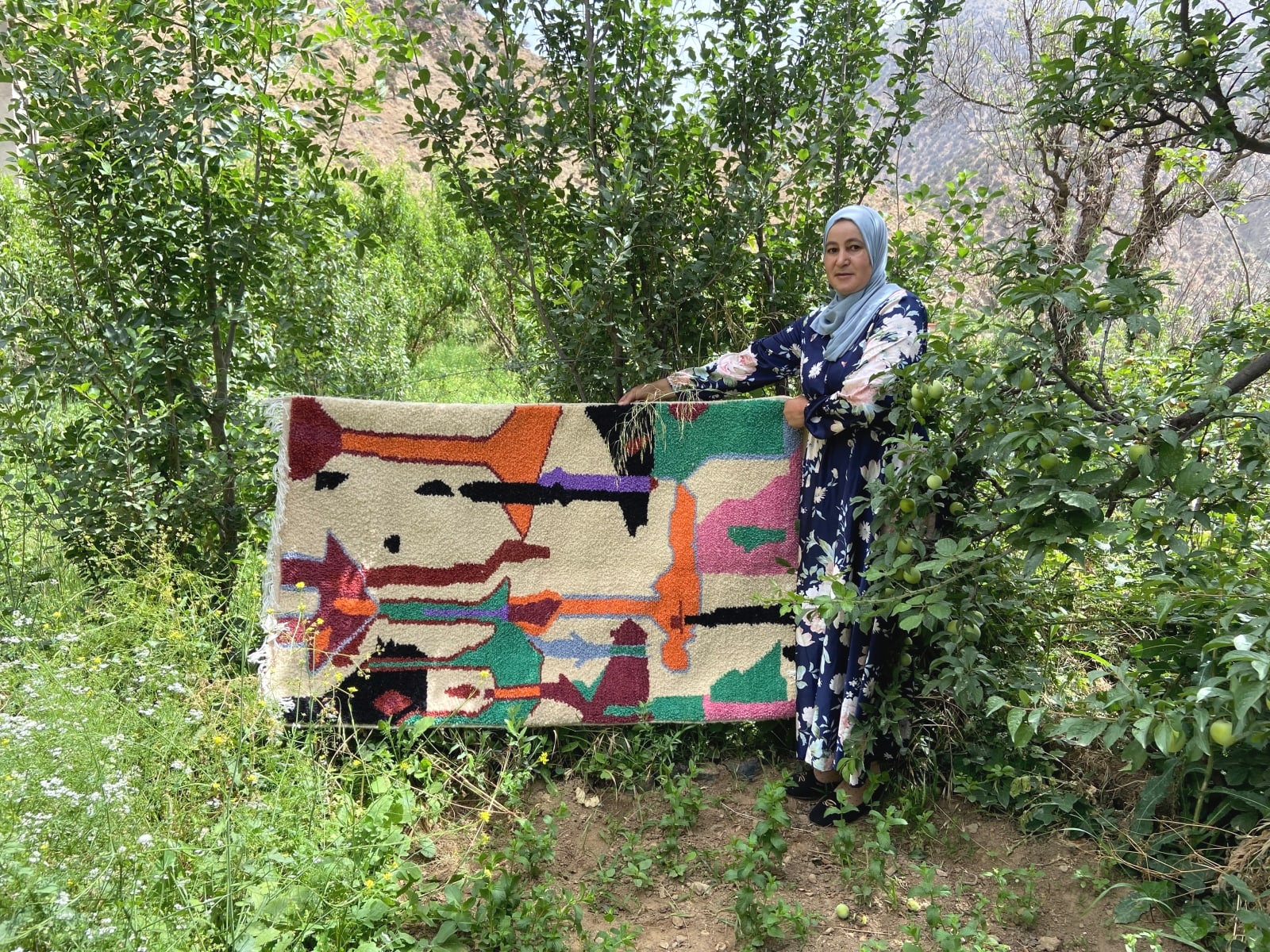 Handmade pileknot rug