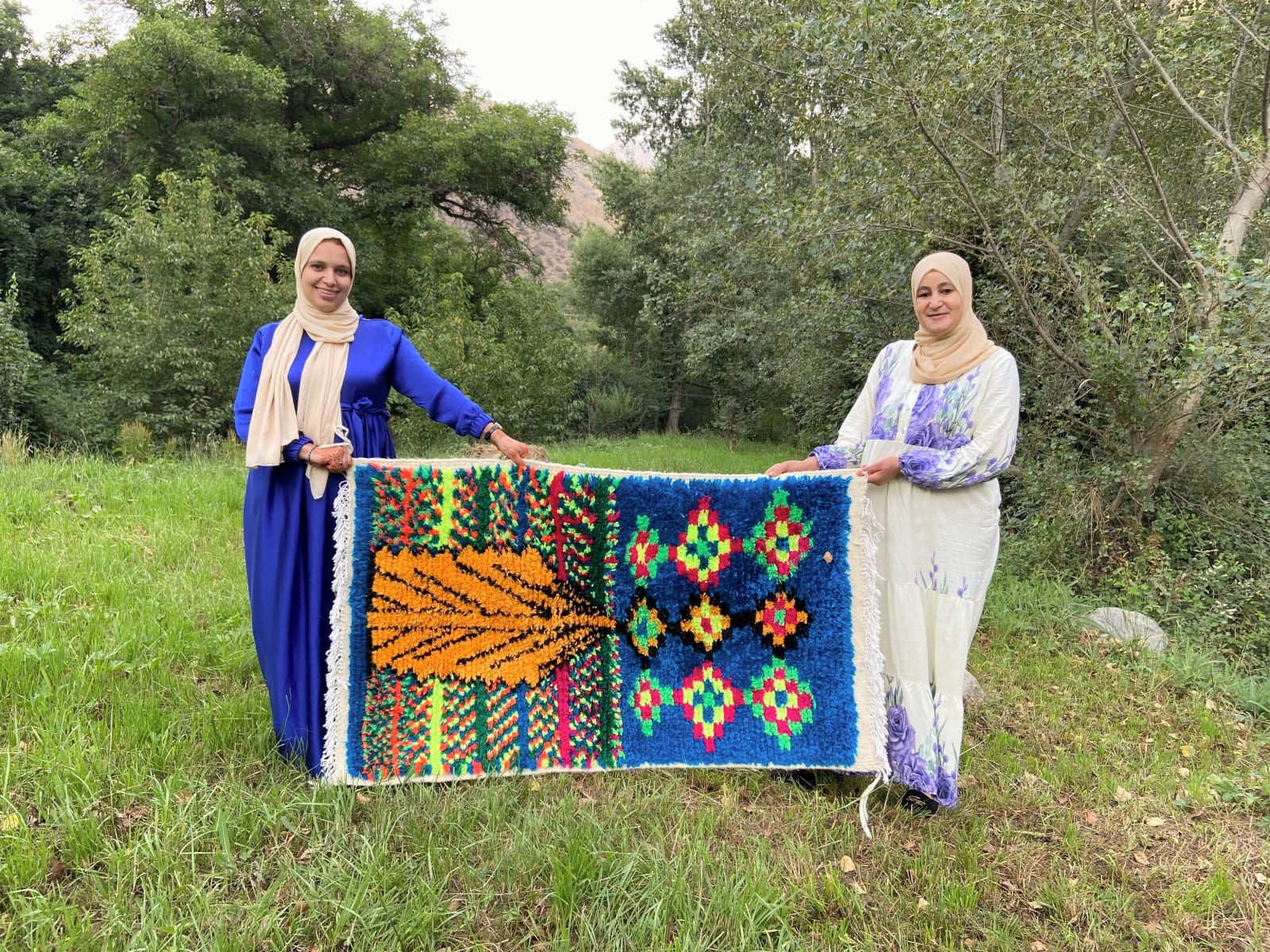 Handmade pileknot rug