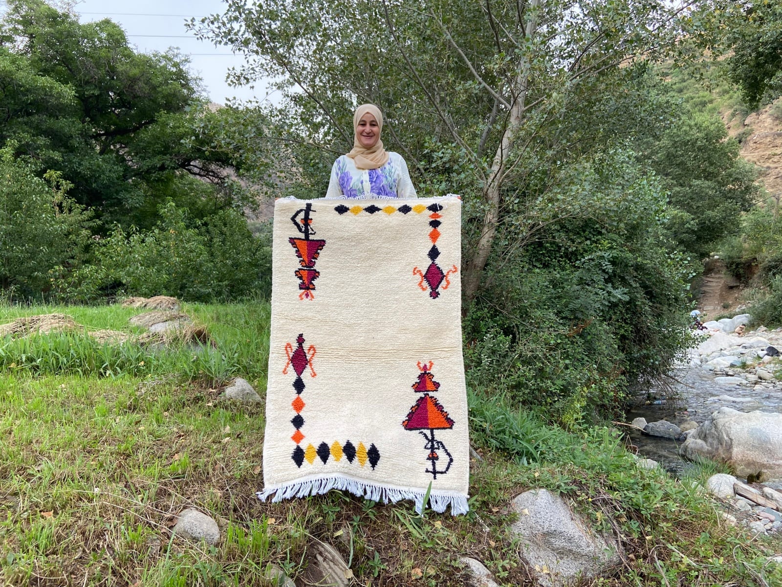 Handmade pileknot rug