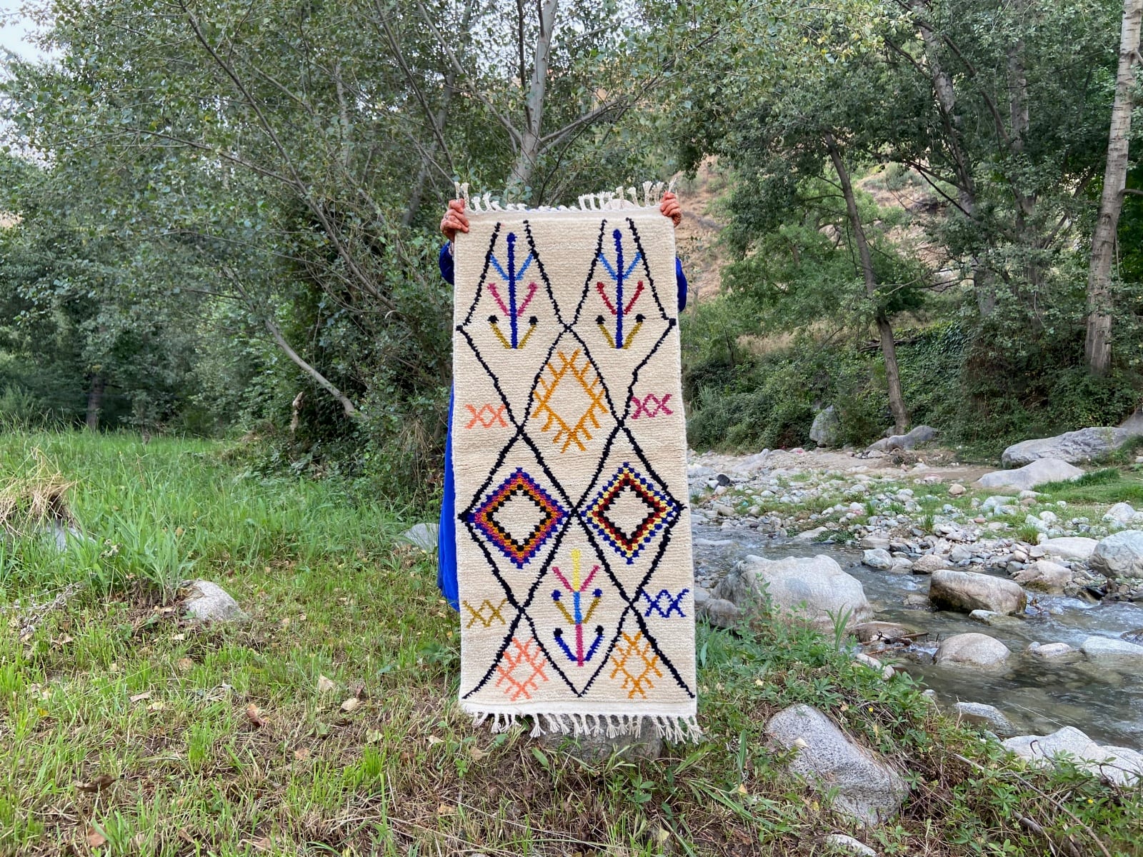 Handmade pileknot rug