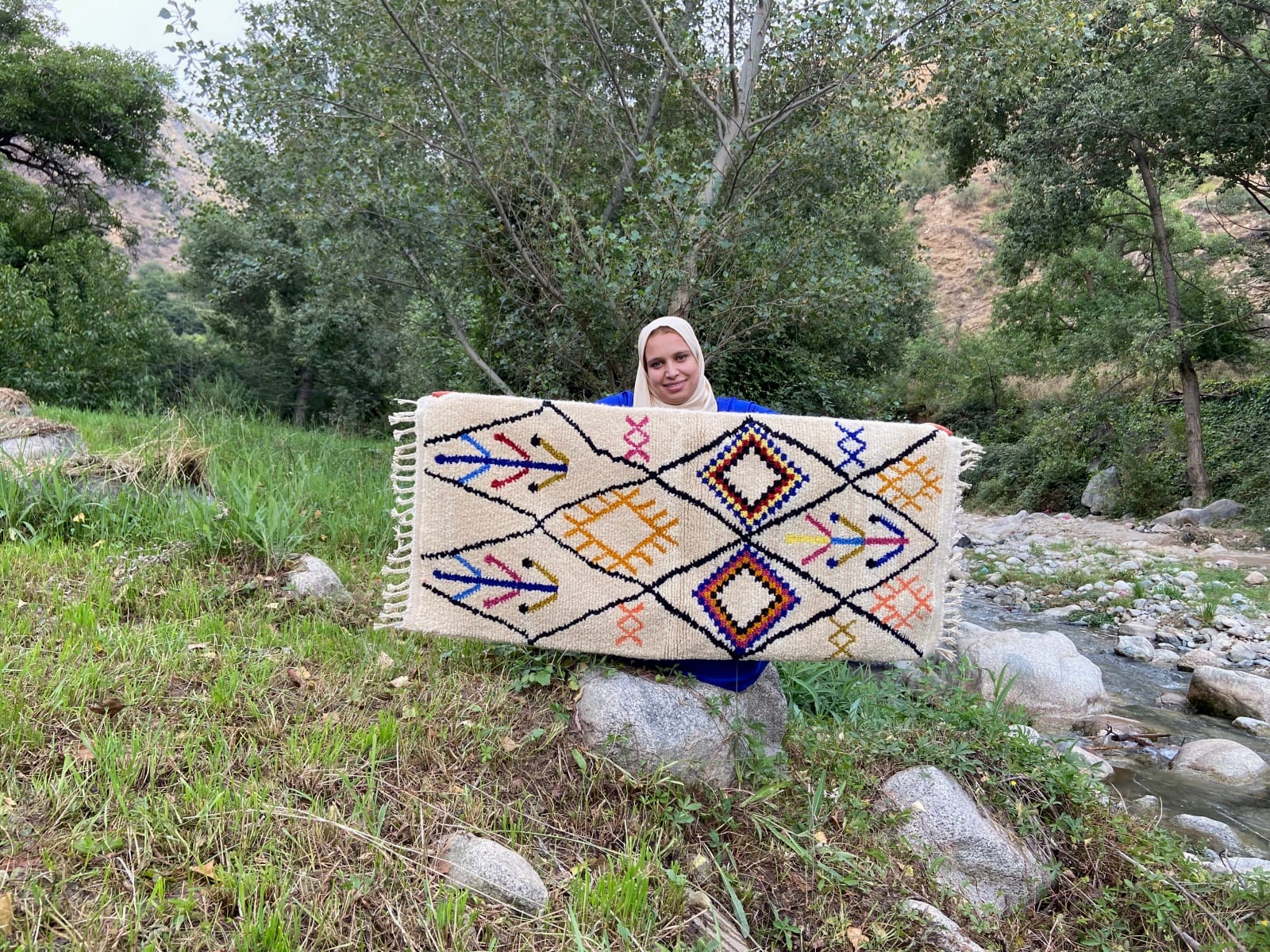 Handmade pileknot rug