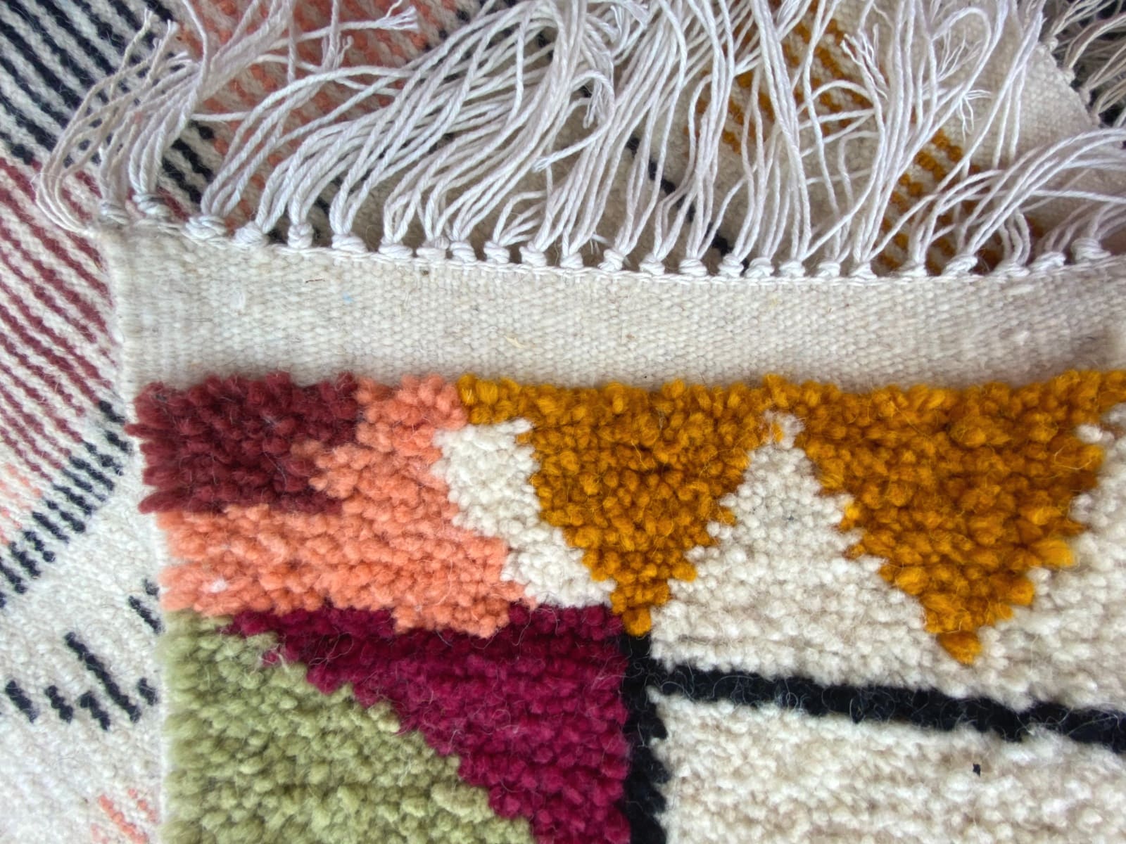 Handmade pileknot rug