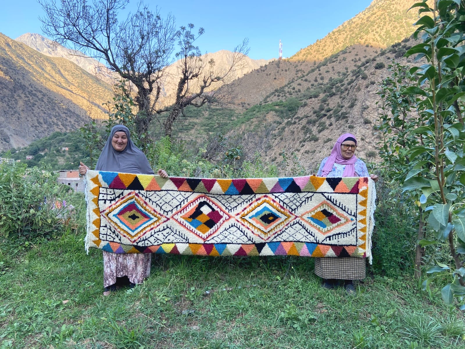 Handmade pileknot rug