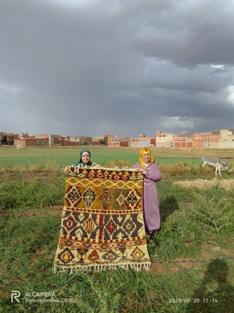  Pileknot Rug Warp and White wool  Morocco