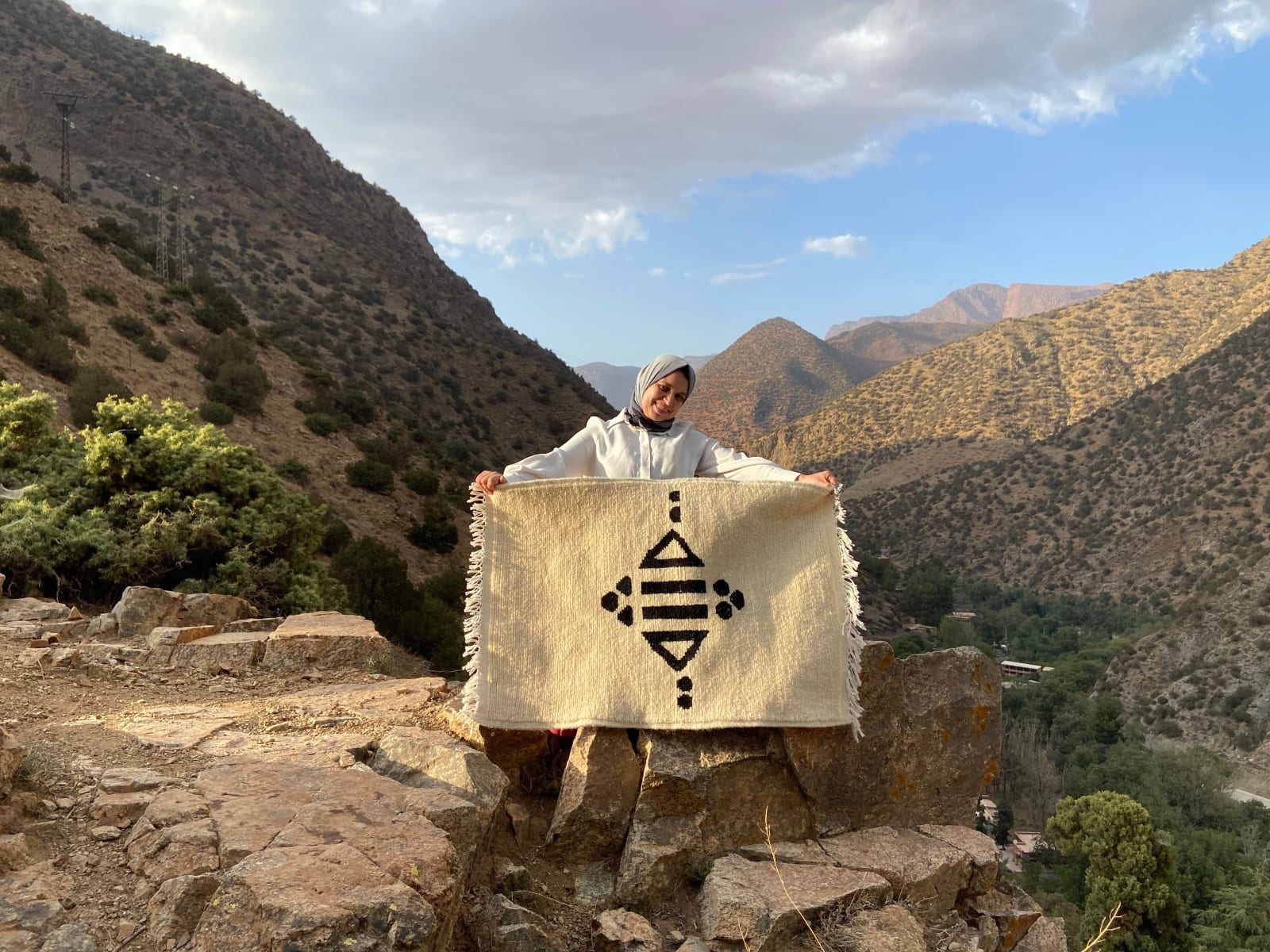 Handmade pileknot rug