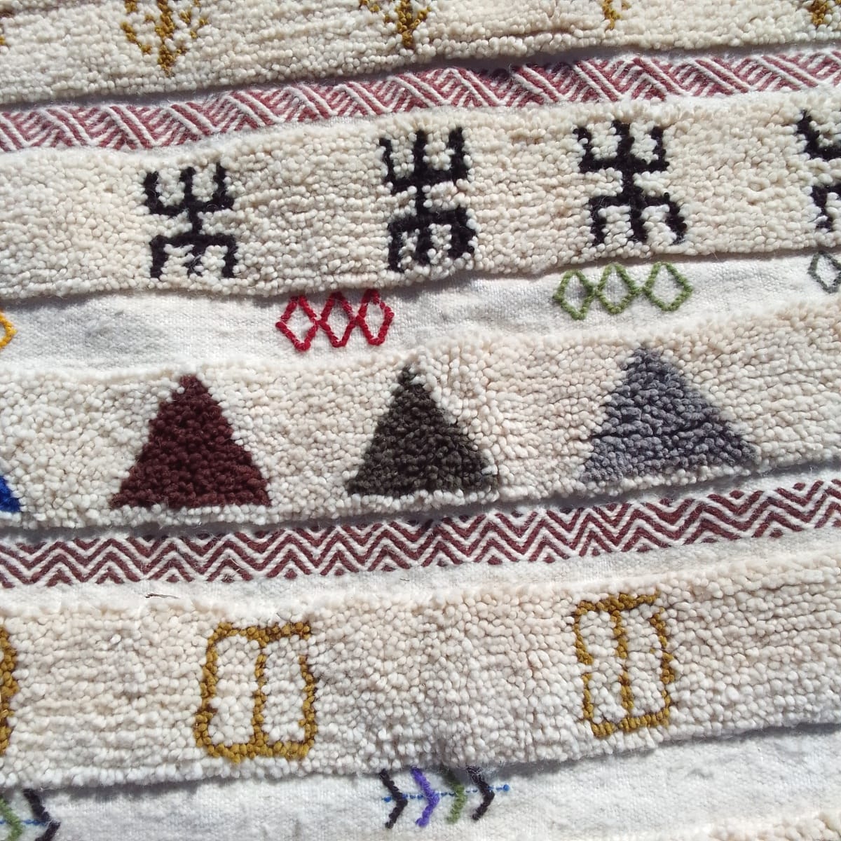  Beni Ourain Rug Wool  and Thread Colored Morocco