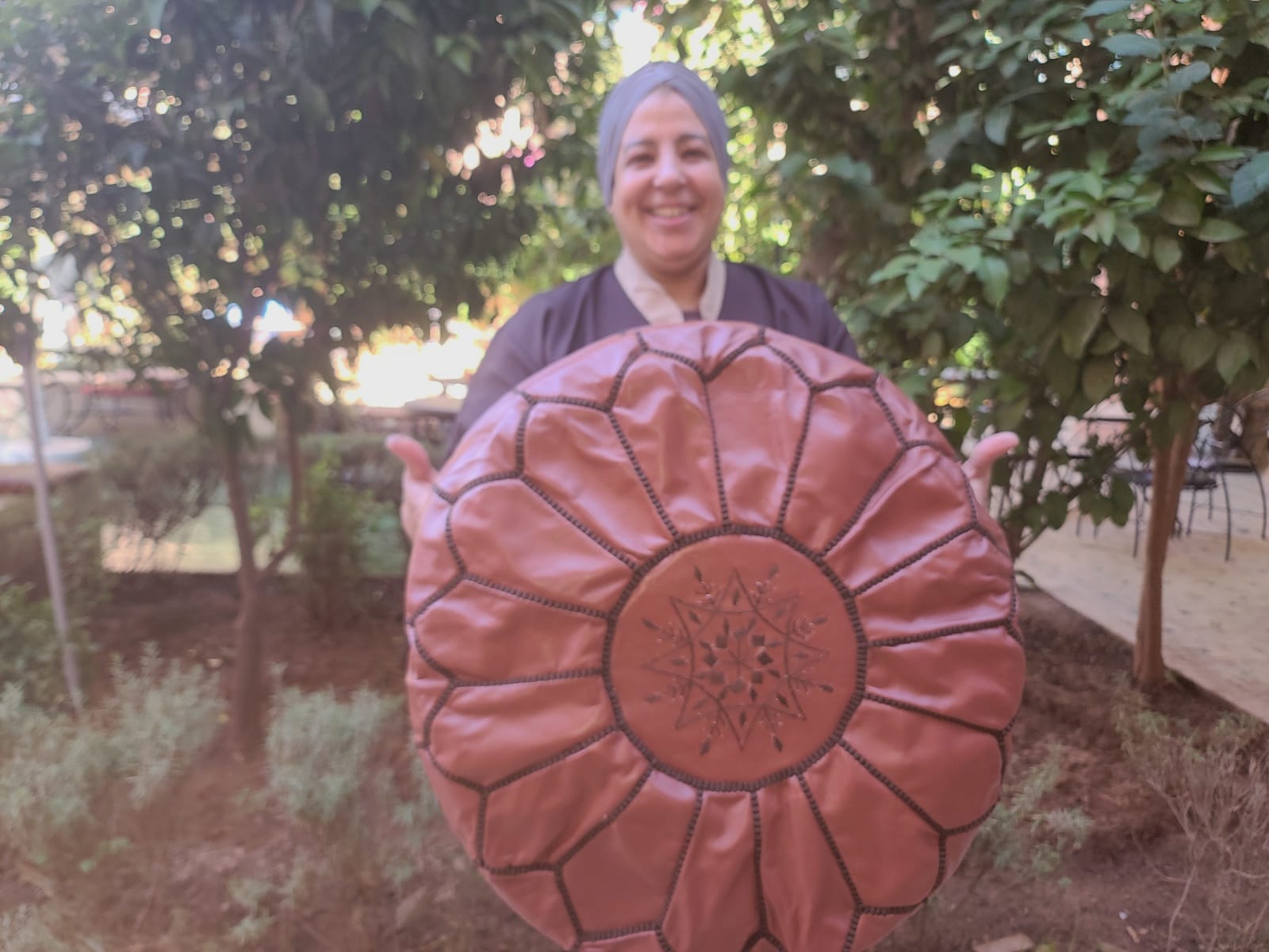  Pouf leather and Sabra silk Brown Morocco