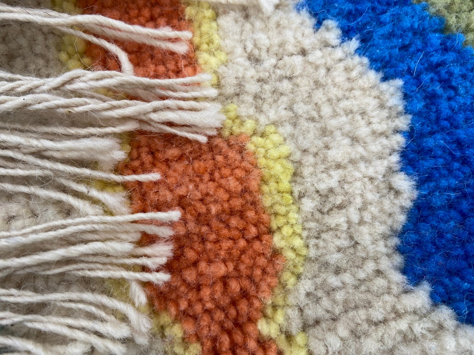 Handmade pileknot rug