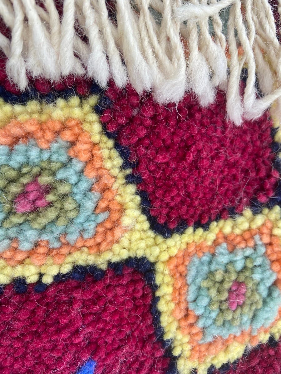 Handmade pileknot rug