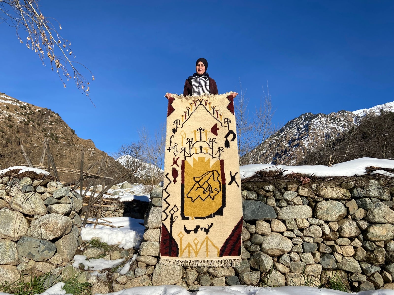 Handmade pileknot rug