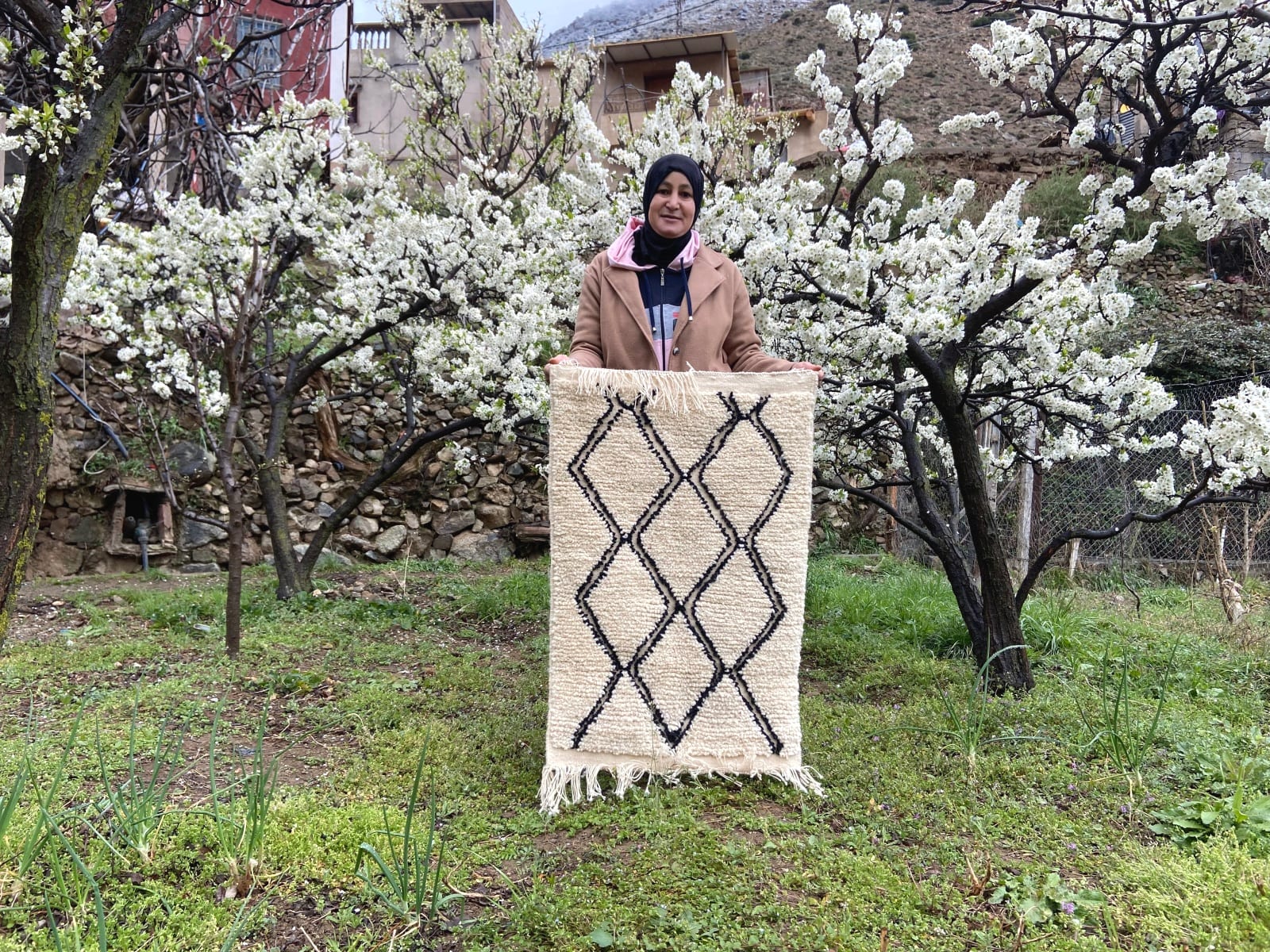 Handmade pileknot rug