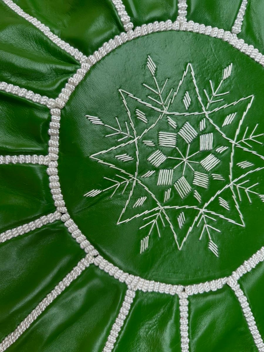  Pouf leather and Sabra silk Green, White Morocco
