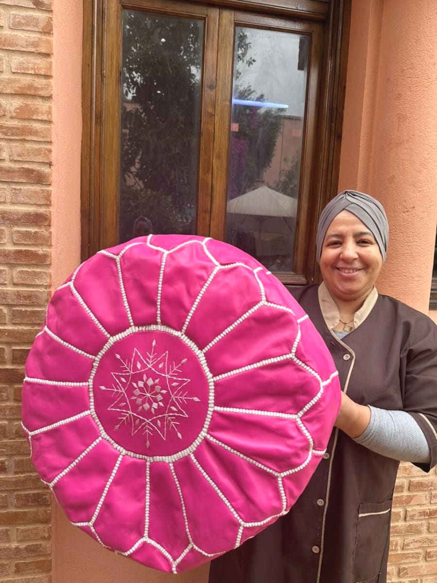  Pouf leather and Sabra silk Pink, White Morocco