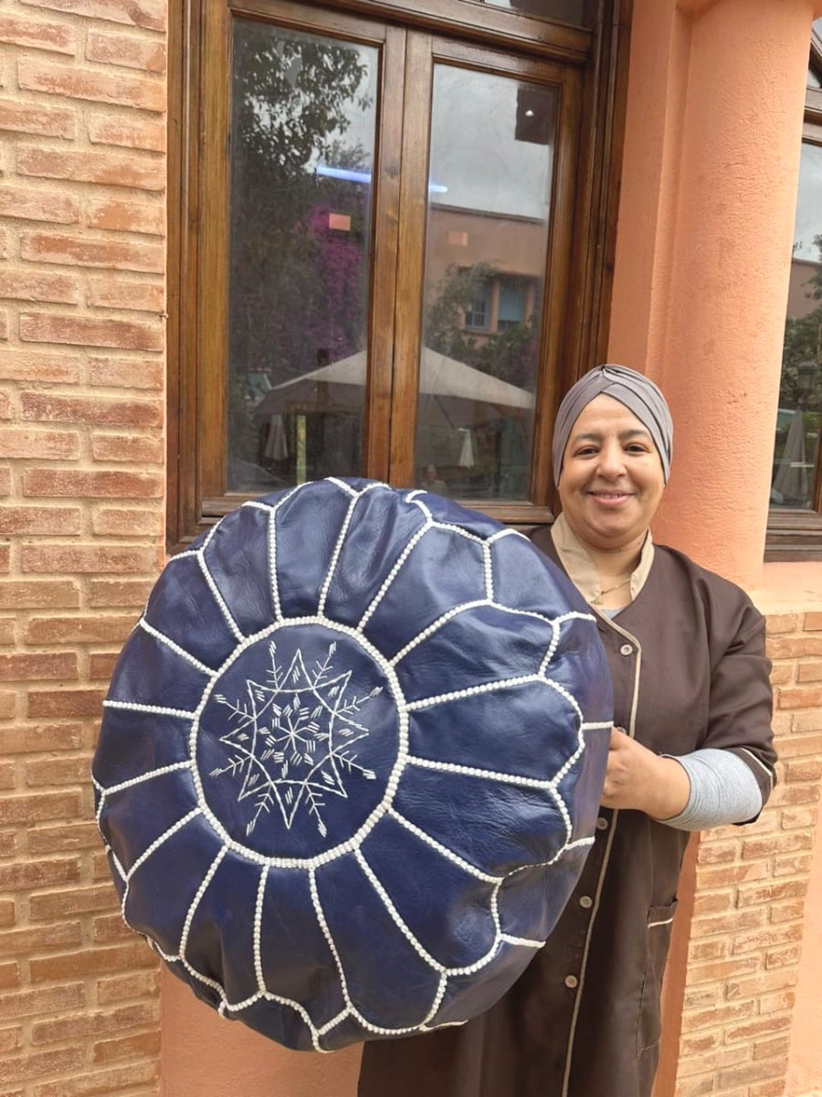  Pouf leather and Sabra silk Blue, White Morocco