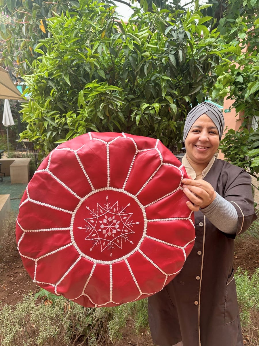  Pouf leather and Sabra silk Red, White Morocco