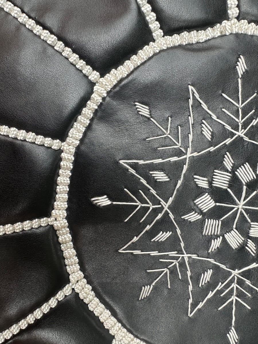  Pouf leather and Sabra silk Black, White Morocco