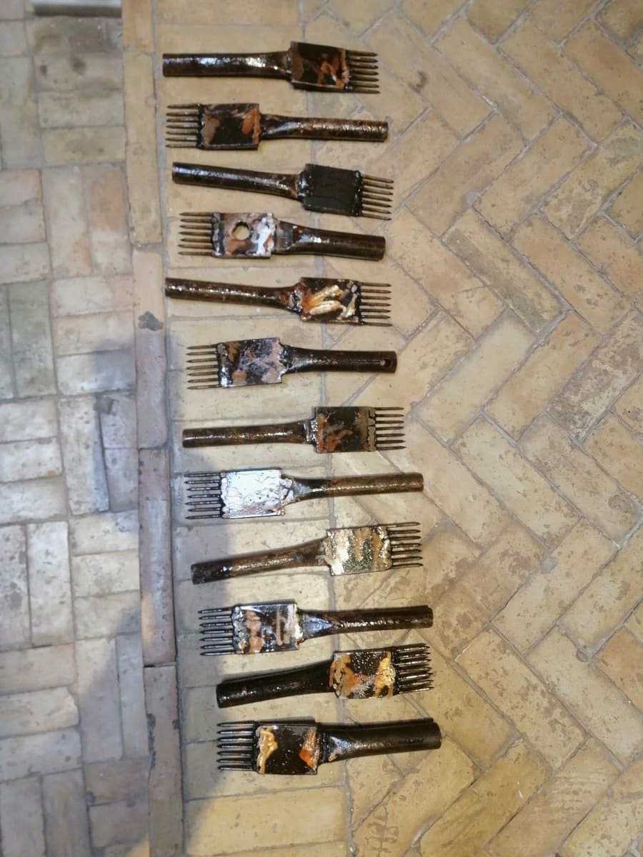  None Metal rod and Metal tube Brown Morocco