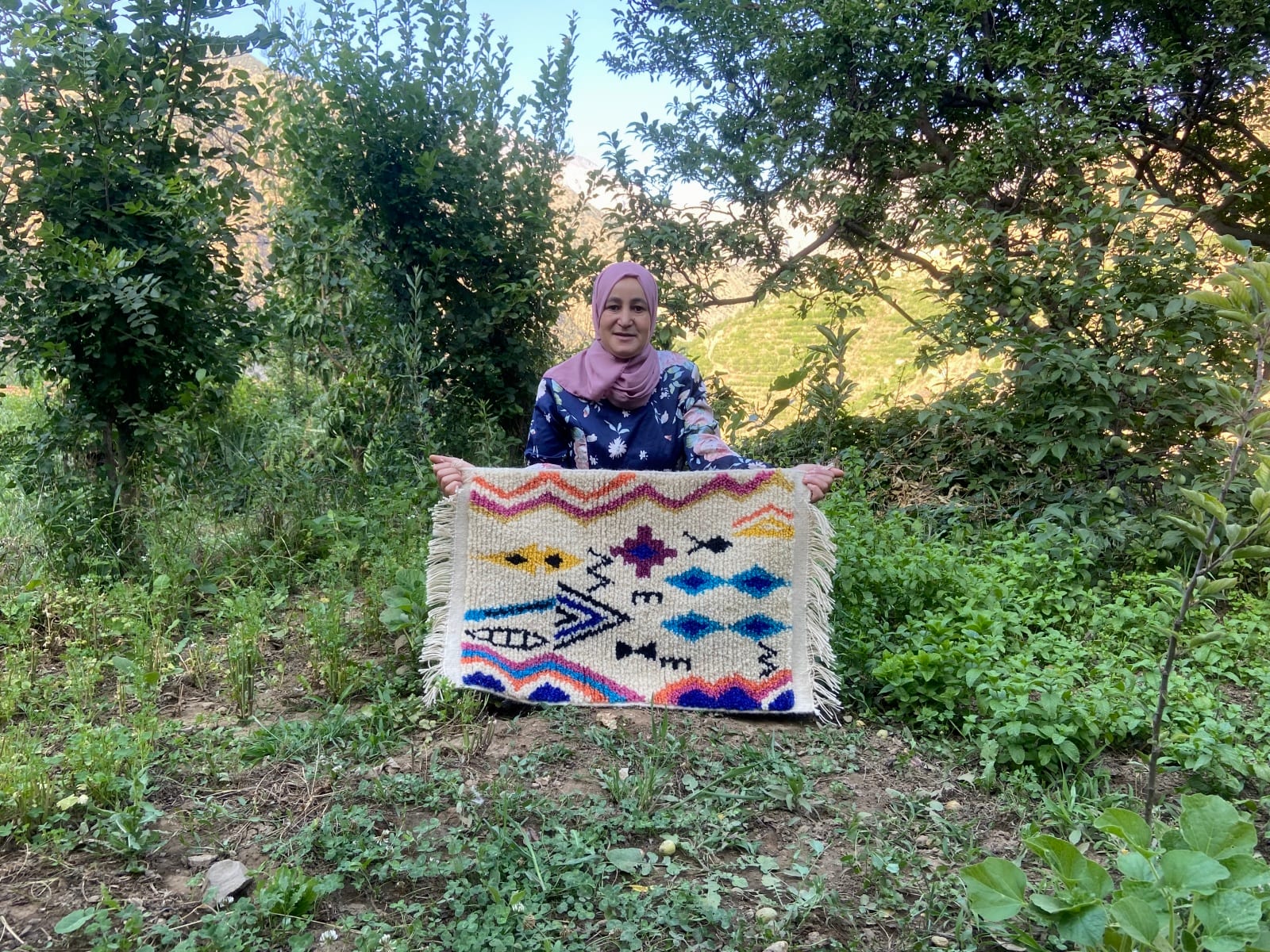 Handmade pileknot rug
