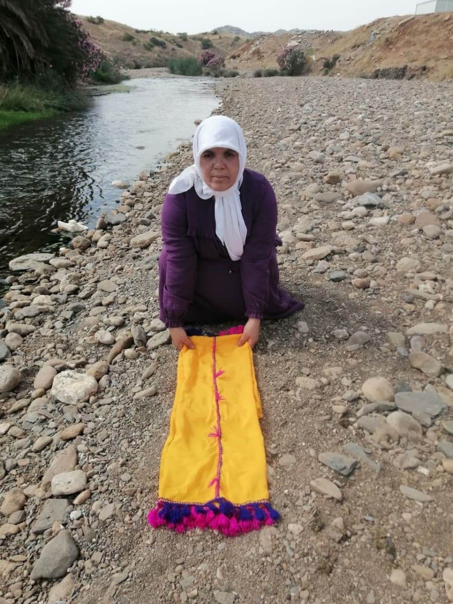  Tahrouit shawl Colored yarn and  Yellow Morocco
