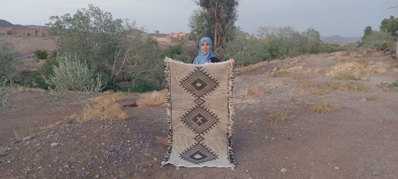  Hanbel  and  Black, White Morocco