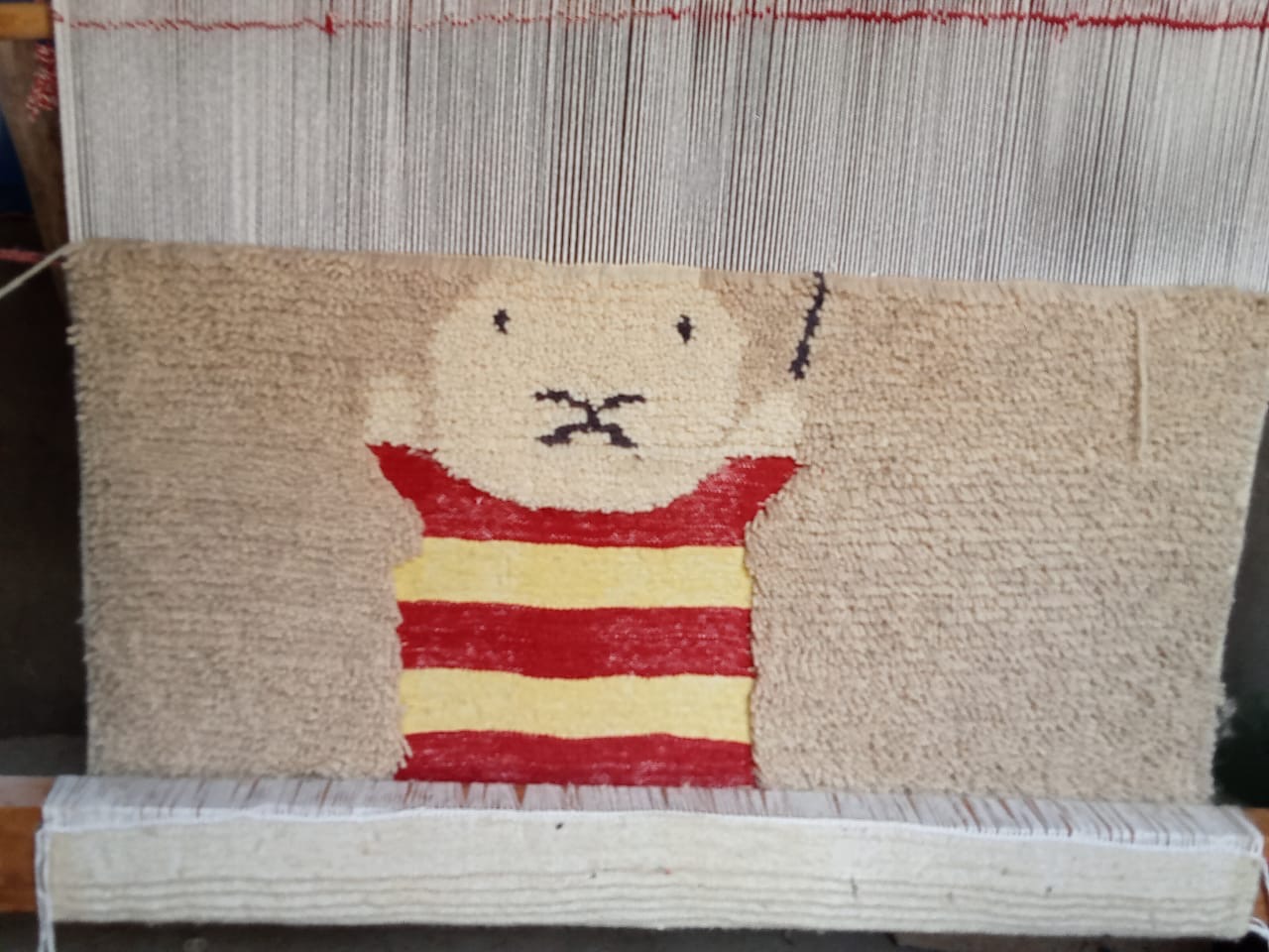 Handmade pileknot rug