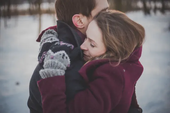 Waage Mann und Jungfrau Frau: Kompatibilität in der Liebe?