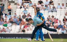 Mark Wood bowls at The Kia Oval